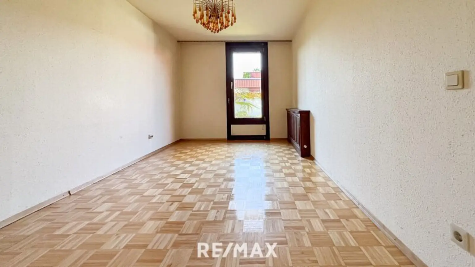 Bungalow - 4-Zimmer mit Pool und Sauna sowie privater Garten