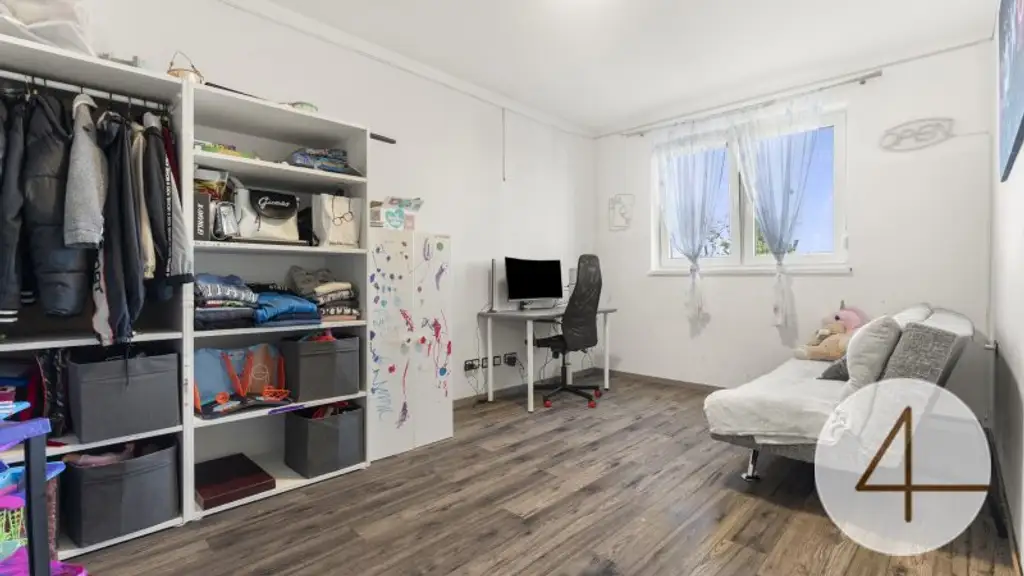 Hochwertiges Traumhaus mit Terrasse, Garage & Carport