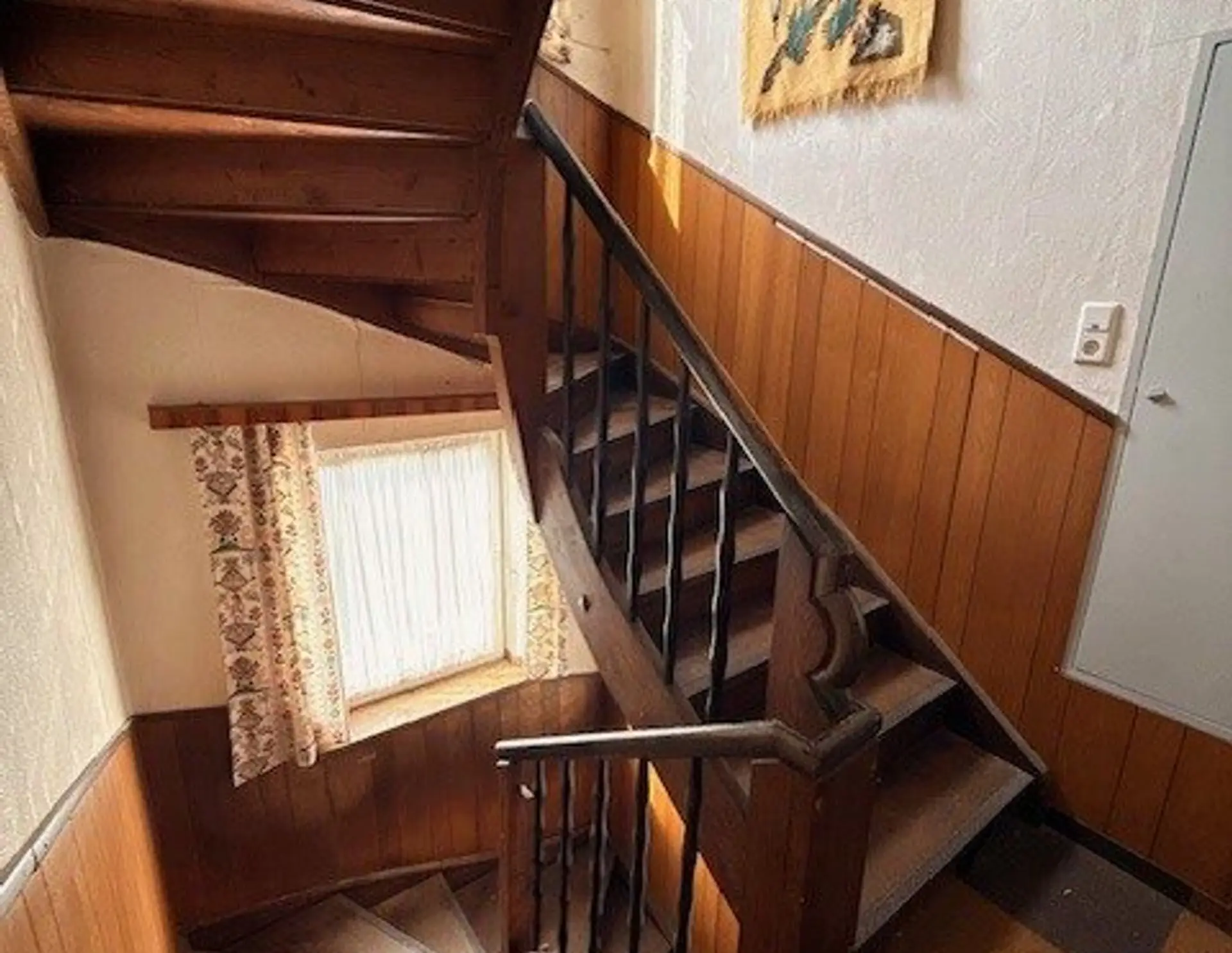 Großzügiges Haus mit 3 Wohneinheiten in Sehr Guter Lage!