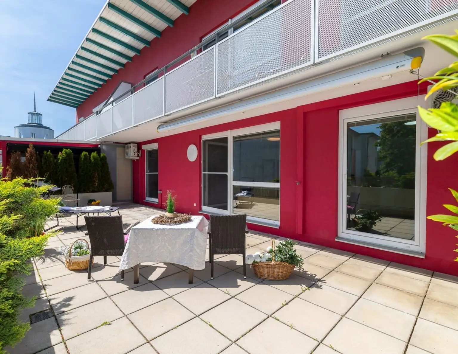 Einmalige 50m² Terrassenwohnung in Schwechat | 83m² Wohnfläche | Bestpreis EUR 358.000 | Ihr neues Zuhause wartet!
