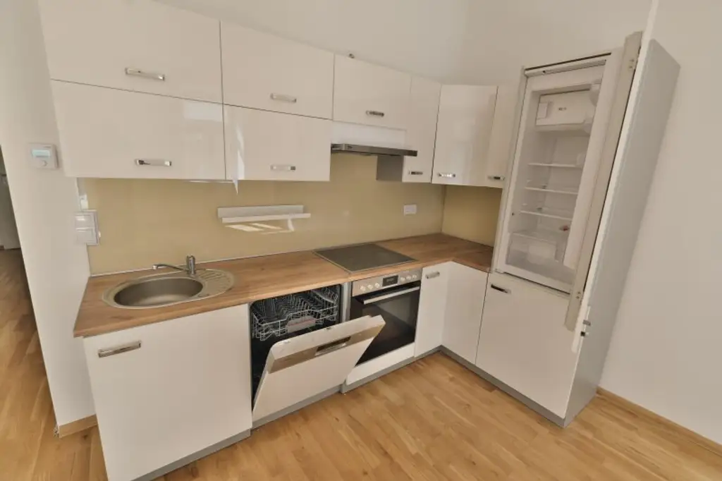 Süd-Garconniere MIT VERMIETGARANTIE / 2. Stock, Balkon (neben neuer U2-Station Reinprechtsdorfer Straße)