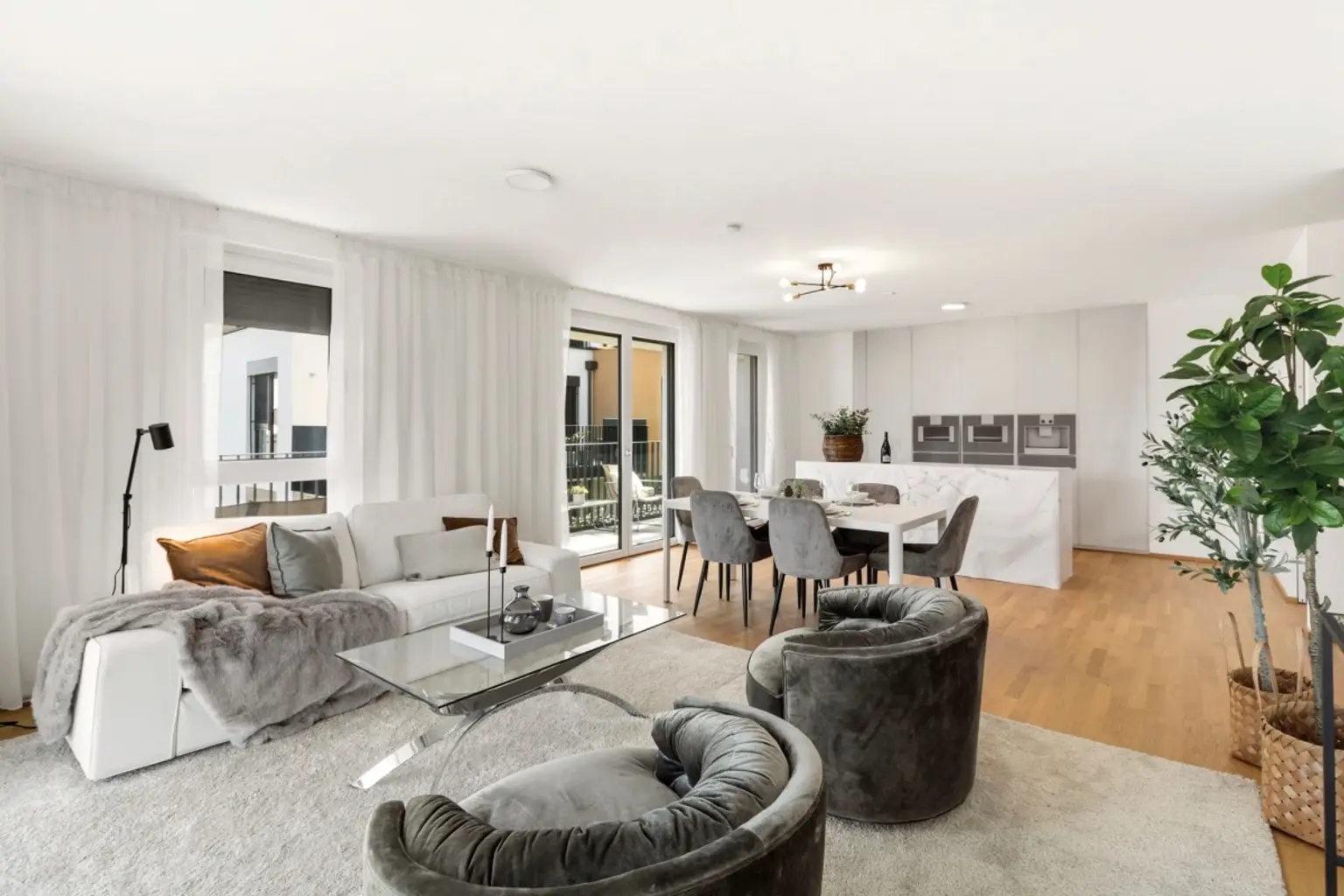 C | ++ GRÜNE LAGE, GROSSE RÄUME ++ VIER Zimmer Wohnung | Prima Service Immobilien