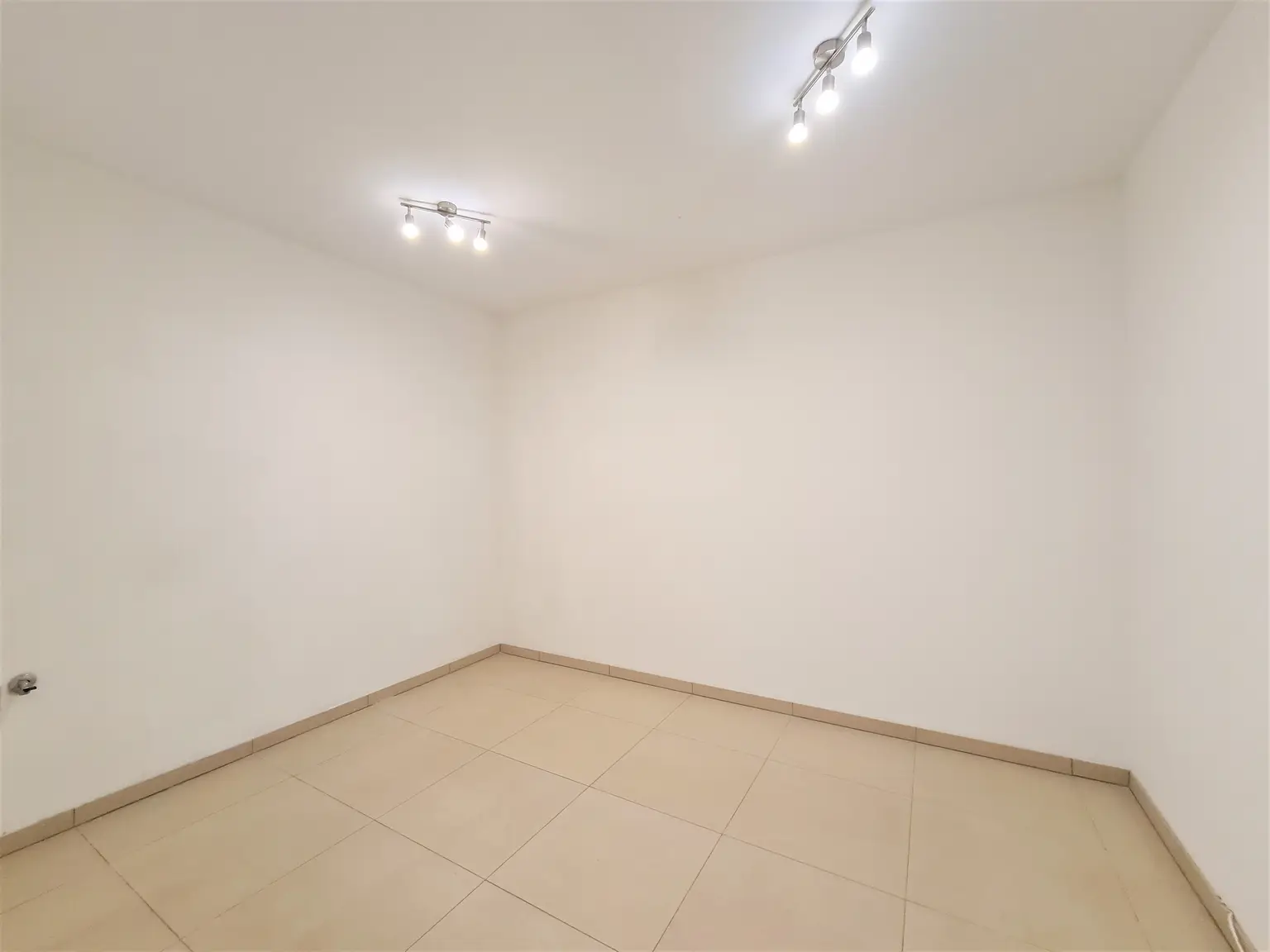 Schöne moderne Luxuswohnung inkl.Garage in Baden!