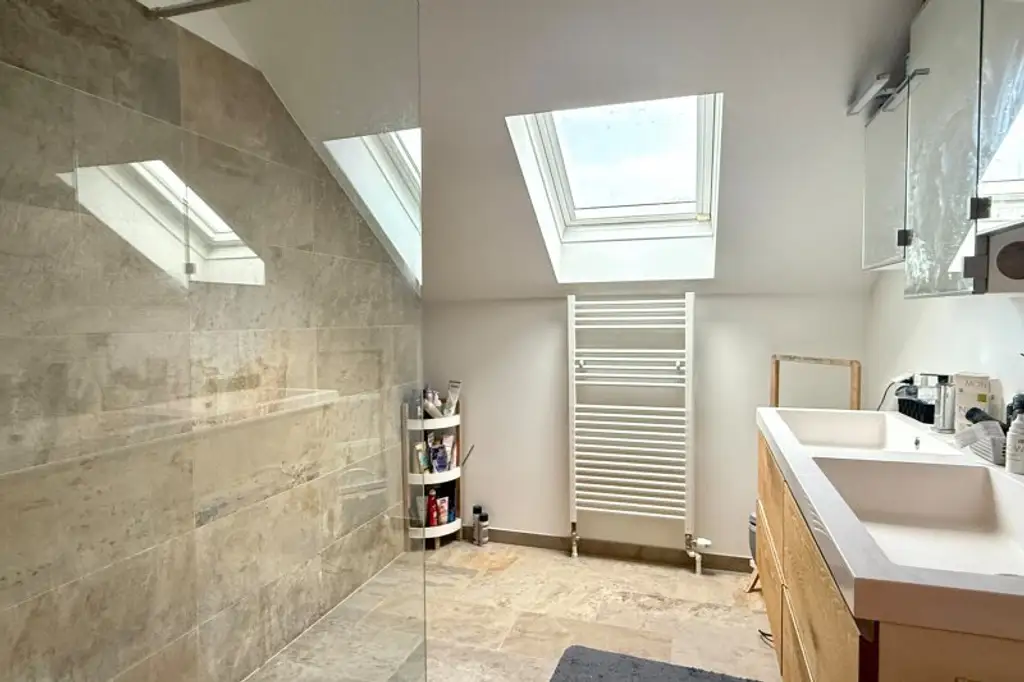 Viel Platz für Ihre Familie: 195 m² Wohnfläche und noch vieles mehr!