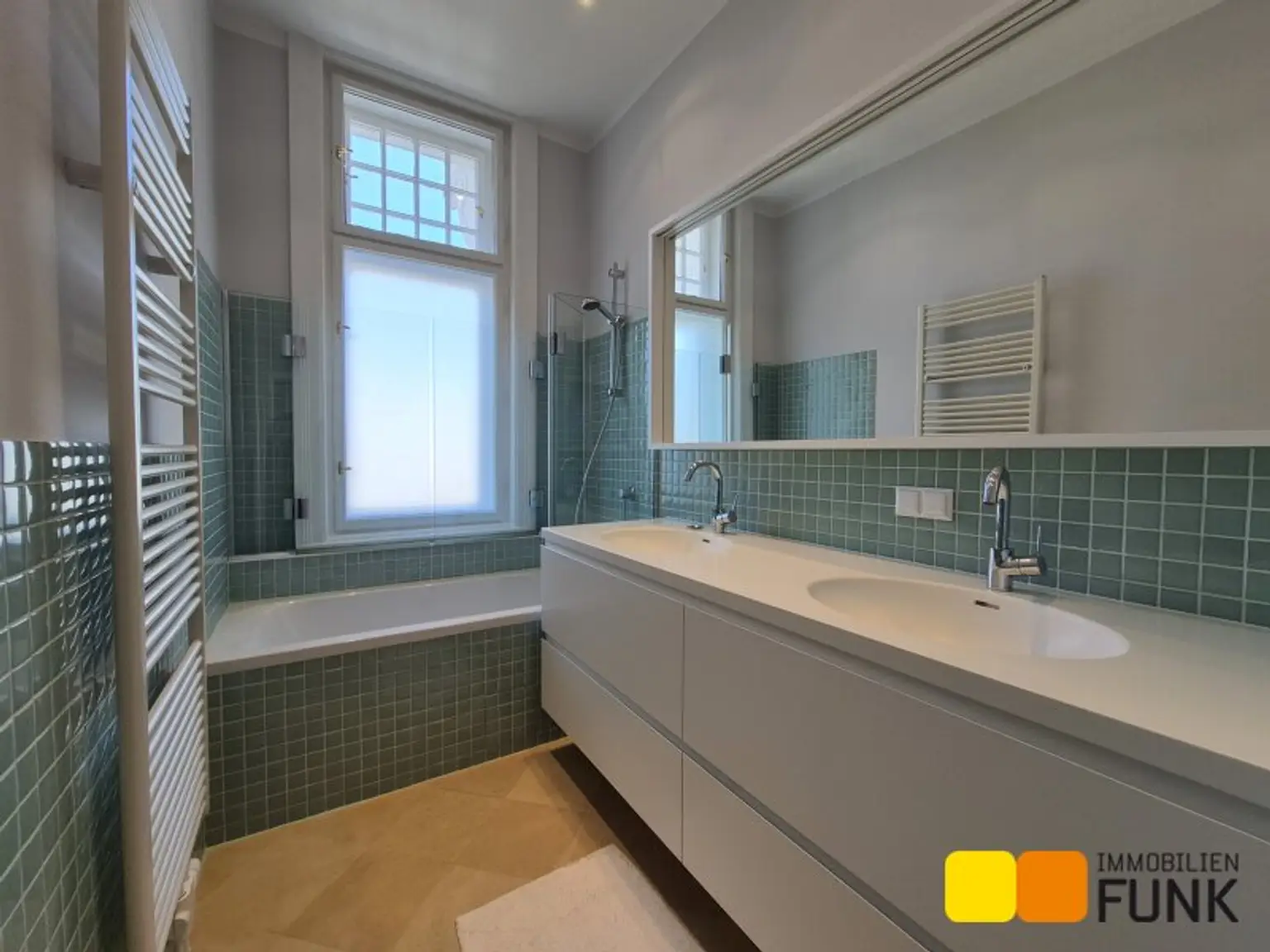 Herrschaftliche 5-Zimmerwohnung mit Balkon