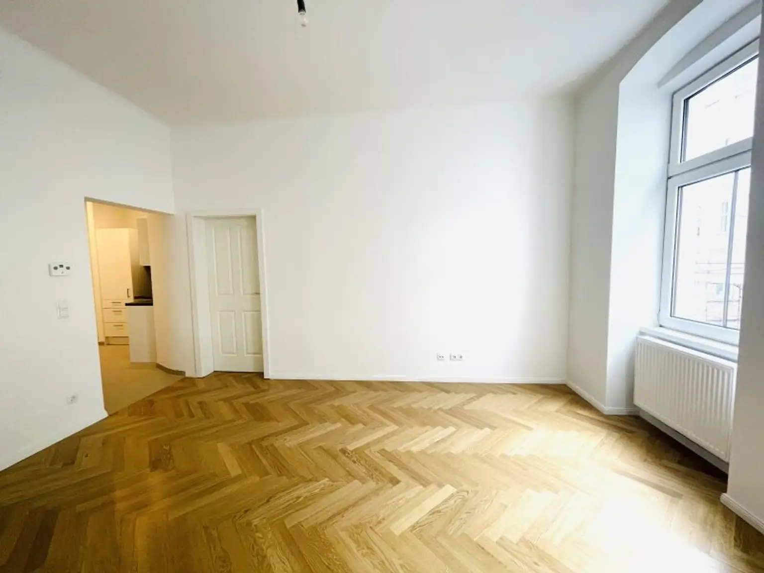 Charmante  2-Zimmer-Wohnung - neu saniert - in 1150 Wien!