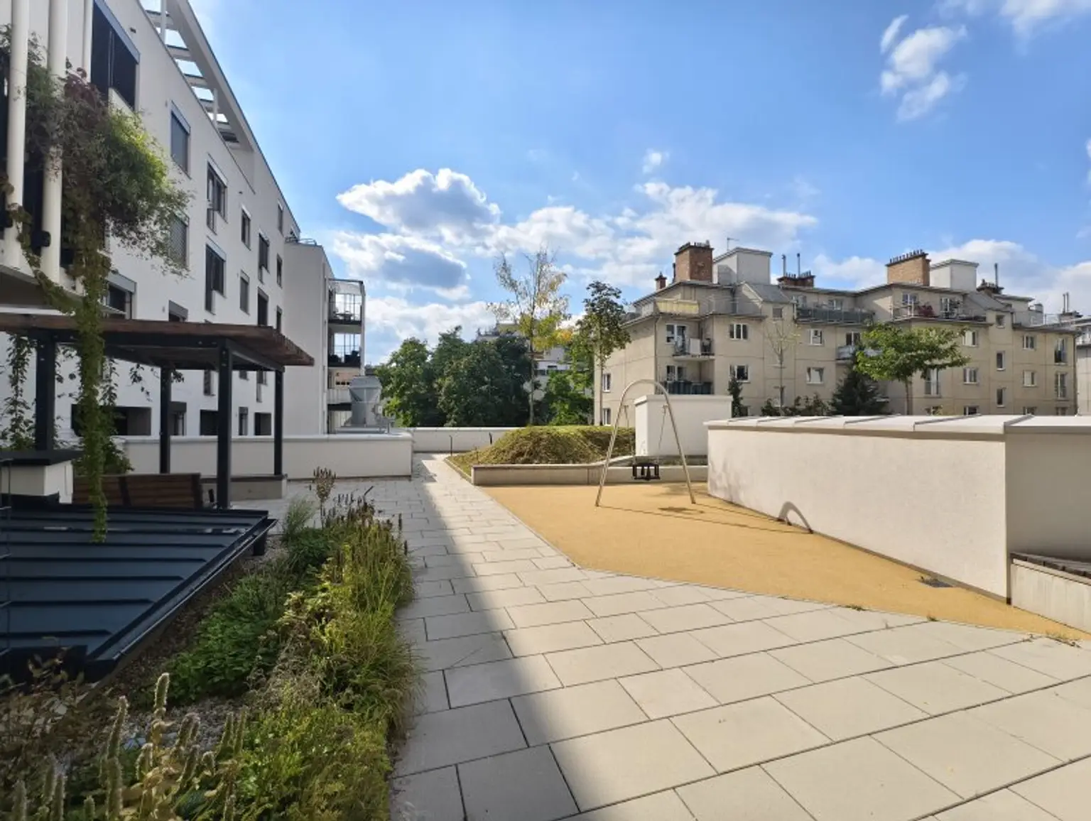 Moderne 2-Zimmer-Wohnung mit großzügiger Terrasse (29,05 m²) und stilvoller Ausstattung