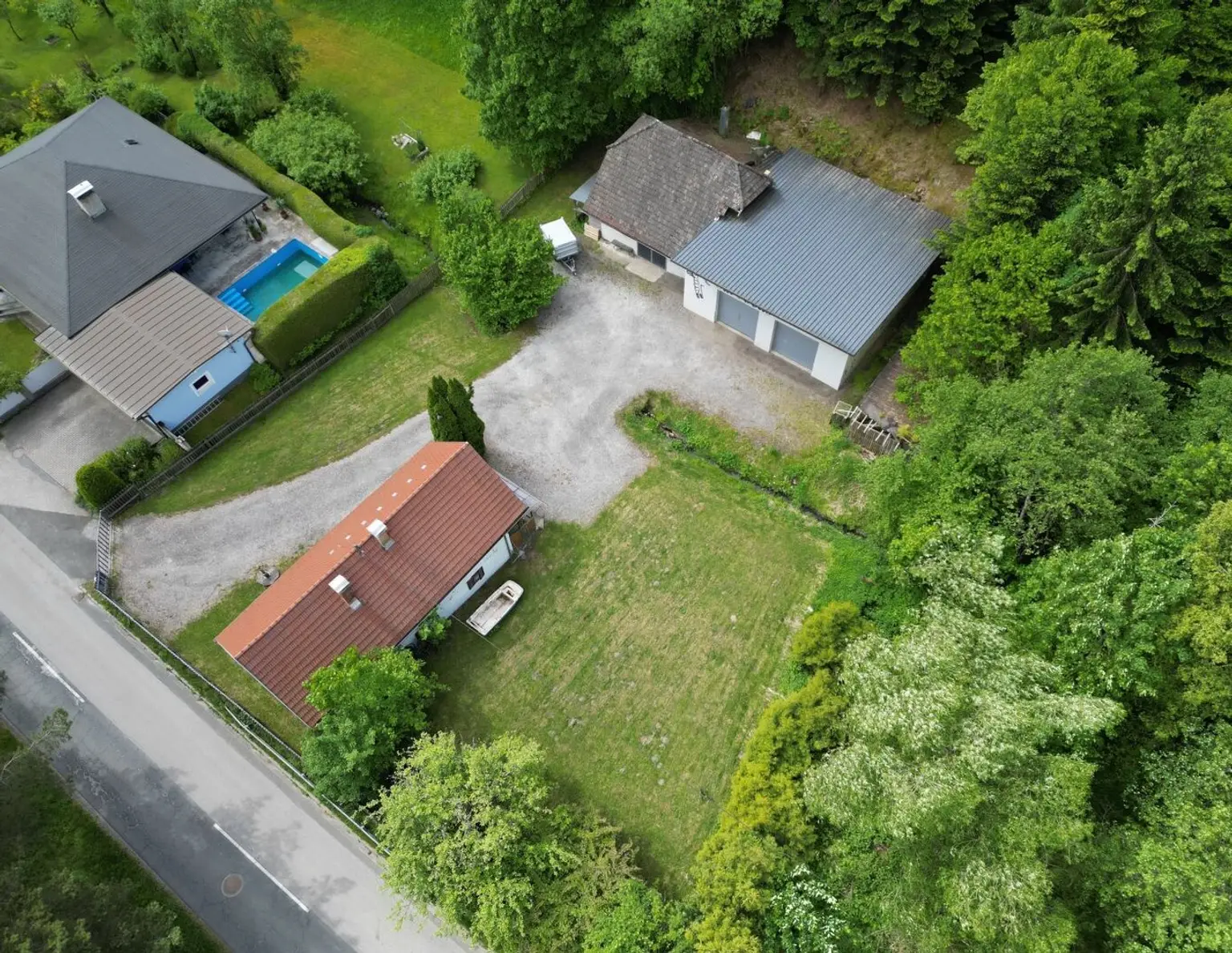 Attraktives Grundstück mit Altbestand und Punktwidmung