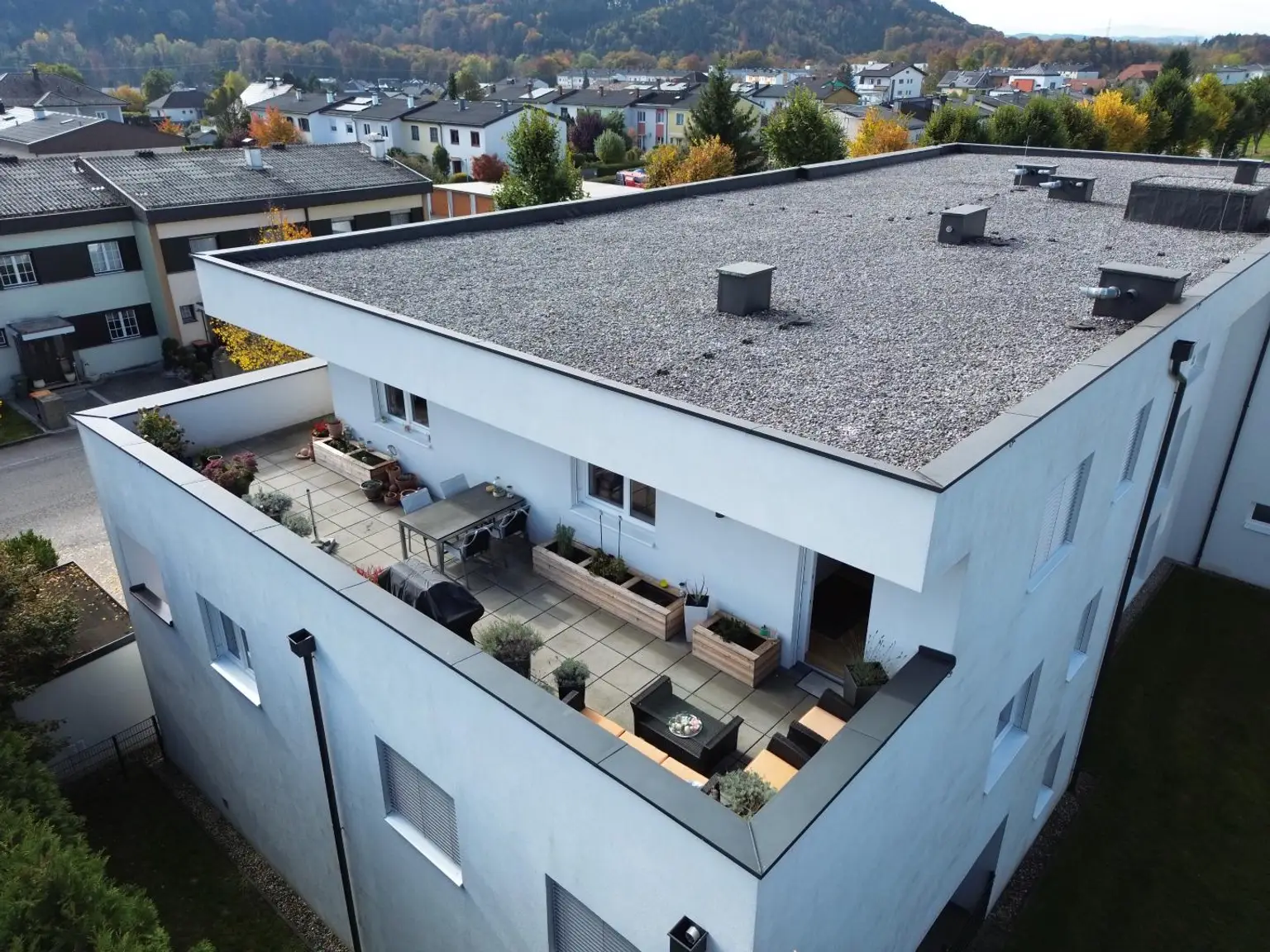 OPEN HOUSE! Moderner Penthousetraum mit Einliegerwohnung, XXL-Panoramaterrasse mit Traunsteinblick, Sauna & 3 TG-Plätze in 1A Lage Tegetthoffstraße