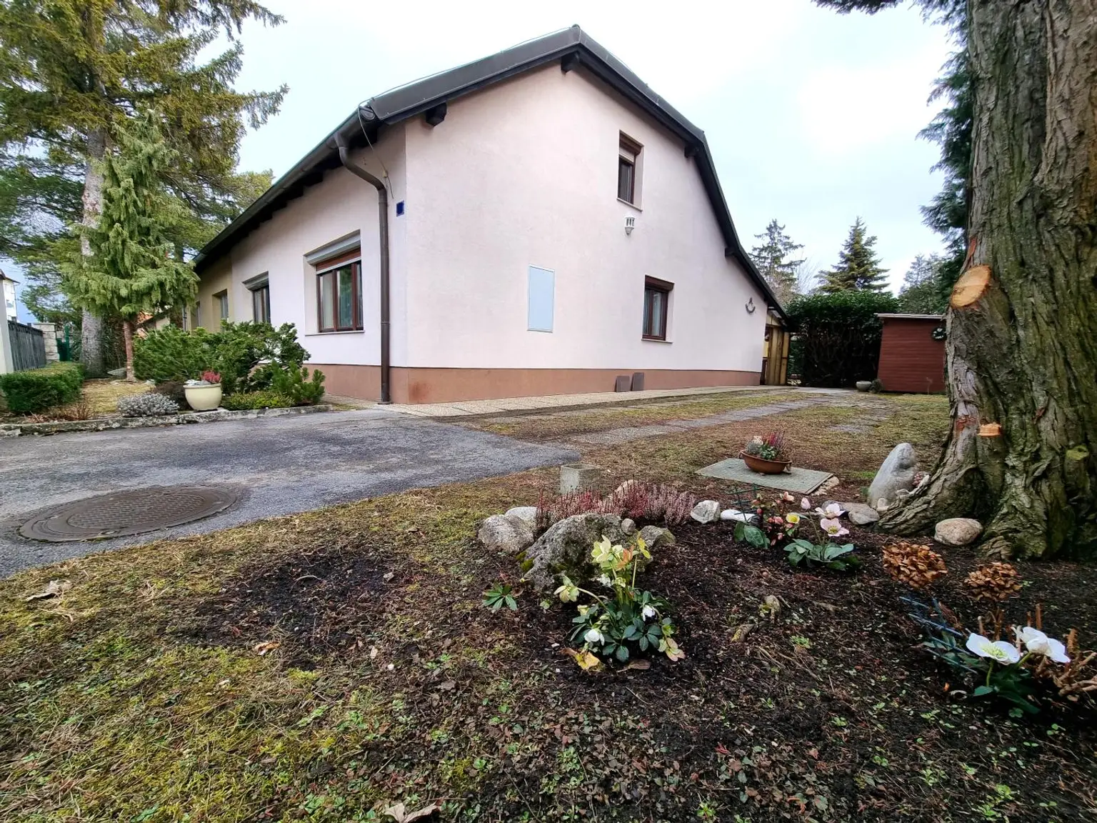 Haus Seitenansicht b