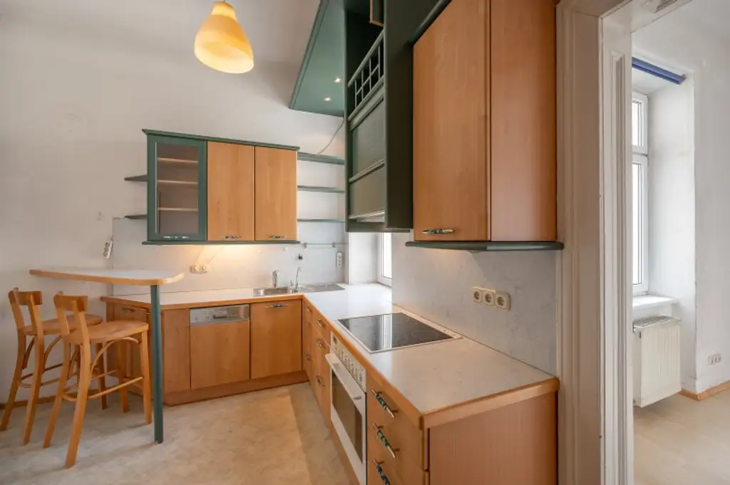 ***NEU*** Gepflegte 3 Zimmer Wohnung in repräsentativem Stilaltbau! in TOP-Lage!!