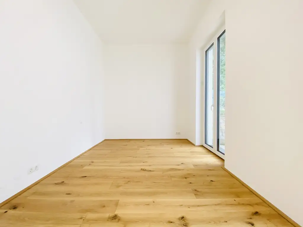 Erstbezug nach Sanierung - hofseitige Gartenwohnung mit Terrasse