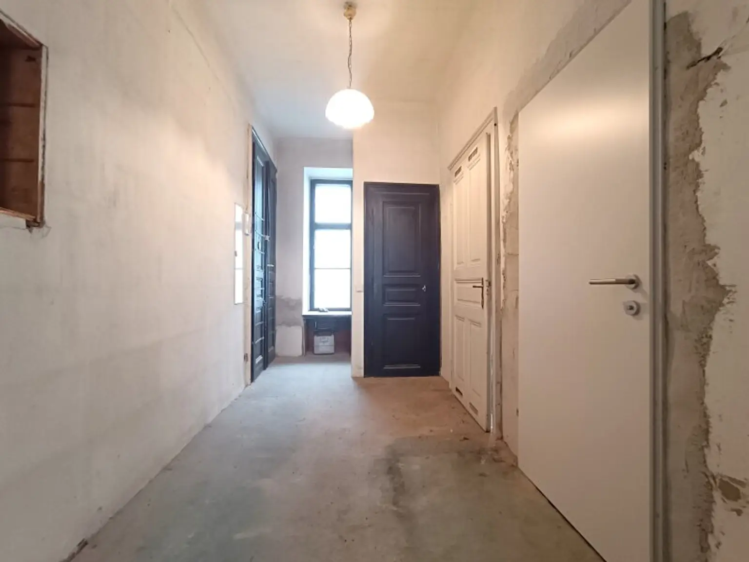Smartes Layout & ideale Verkehrsanbindung & Platz für Ihre Wünsche! 2-Zimmer Wohnung im Altbau mit Lift - Nähe U4 Friedensbrücke!