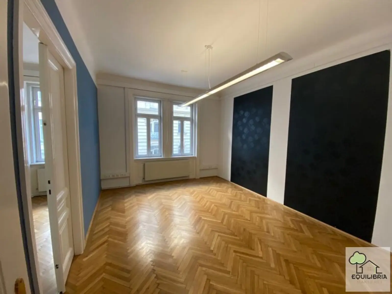 MODERNES ALTBAUBÜRO IN ZENTRALER LAGE