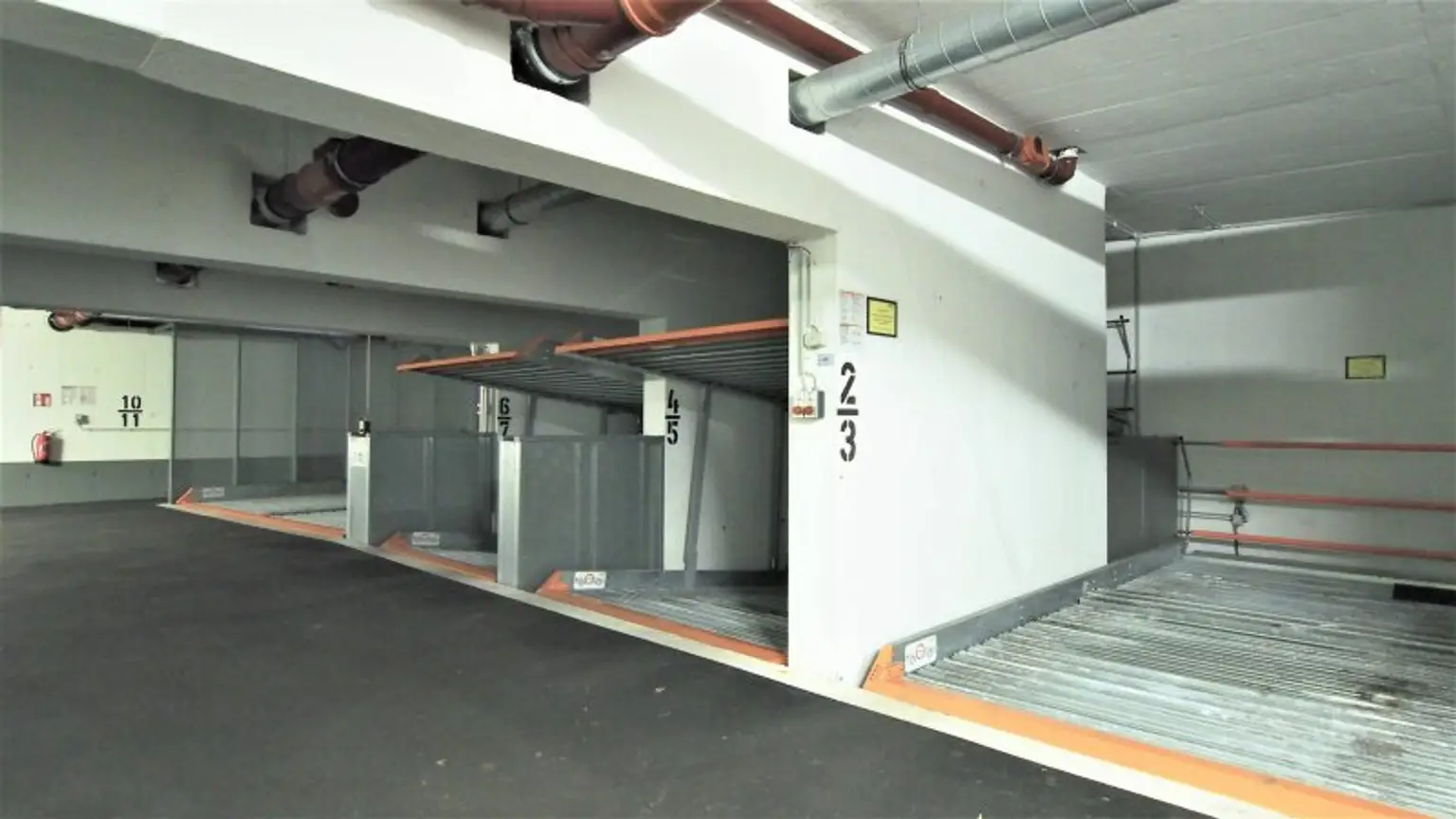 Moderner Stapelparkplatz in der Gersthoferstraße!
