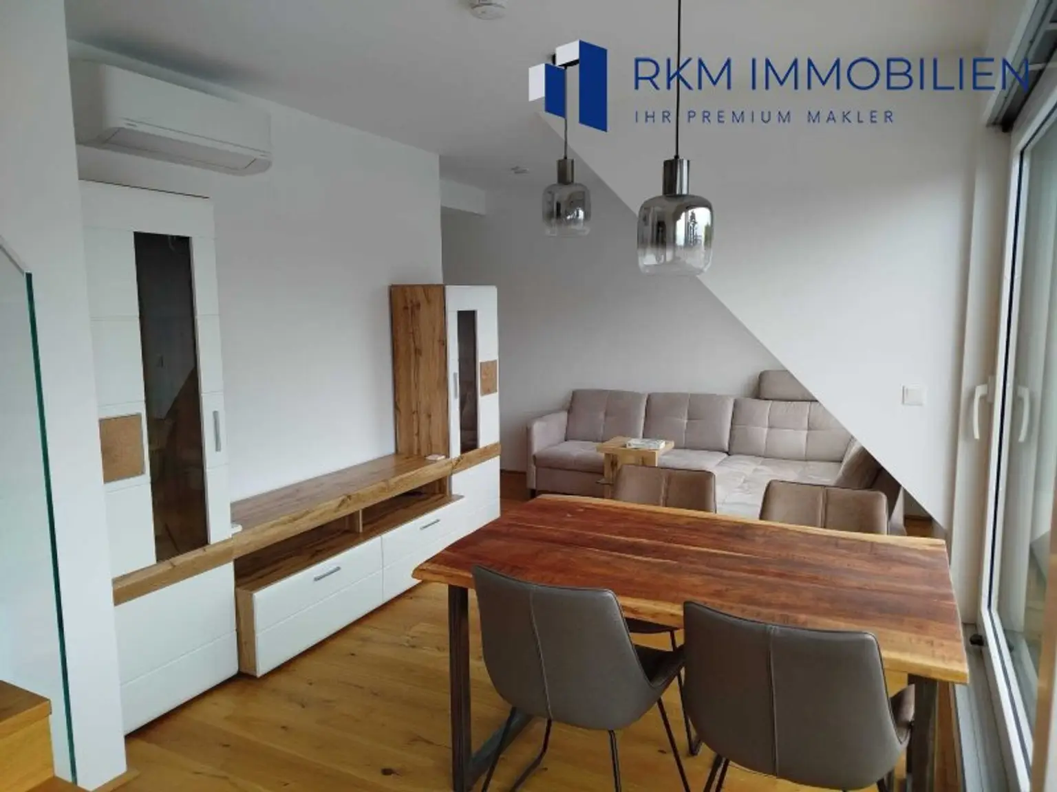 TOP - Neuwertige Dachgeschosswohnung in 1210 Wien – ca. 70 m², 3-Zimmer, ca. 23m² Terrasse und Garagenstellplatz - absolute Ruhelage