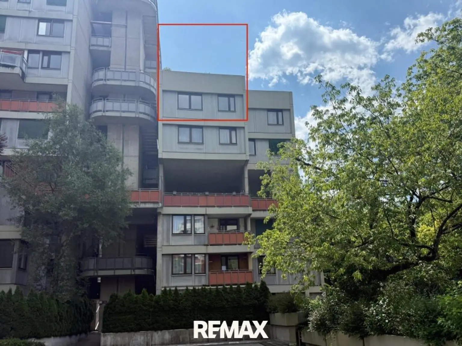 Außenansicht Wohnung und Dachterrasse