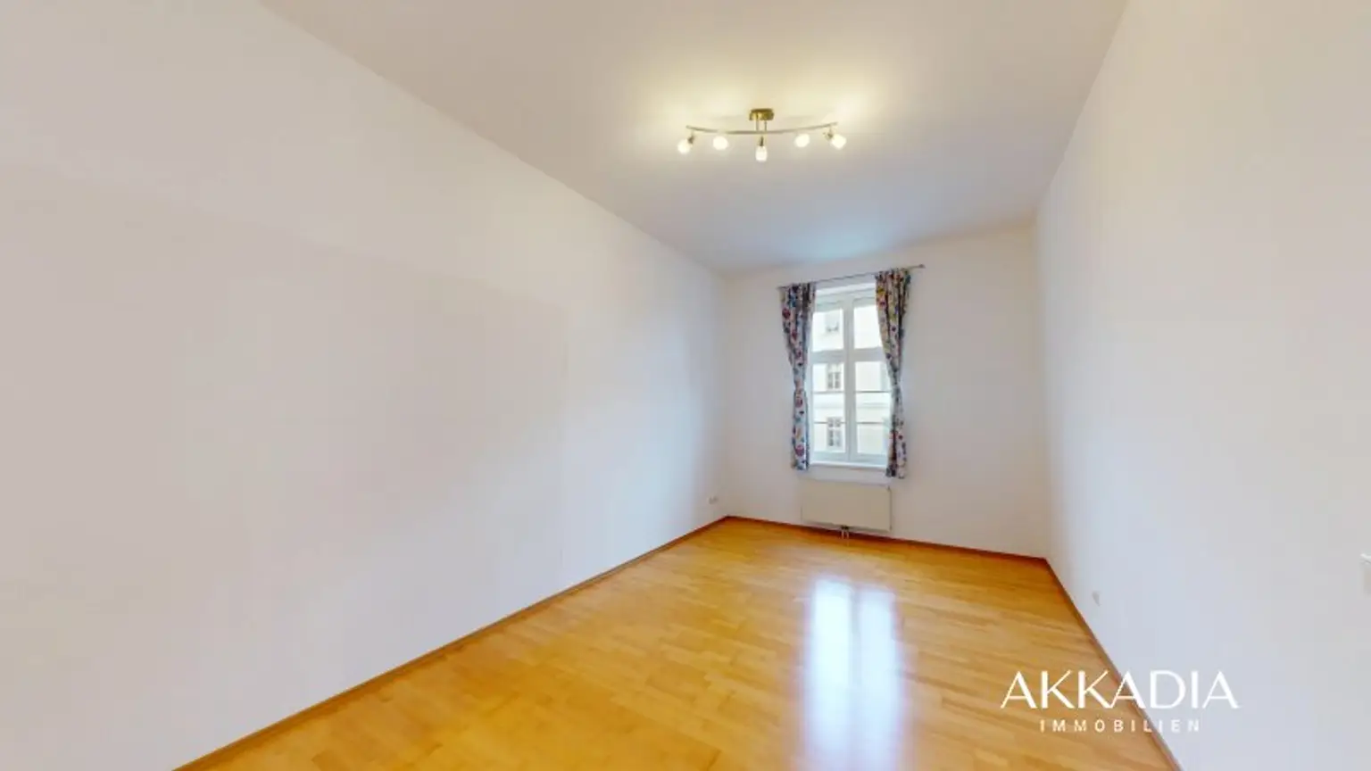 Maisonette-Wohnung mit Terrasse & Garten in zentraler Lage von Korneuburg – Wohnen im generalsanierten Backsteinbau