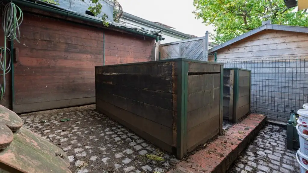 Paradies-Liebhaber aufgepasst! Detailreiches Ein oder Mehrfamilienhaus!