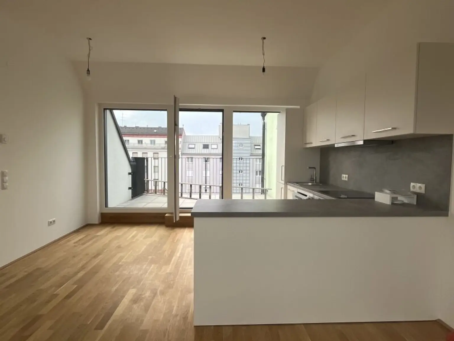 Wunderschöne 4 Zimmer Dachterrassenwohnung mit Garagenplatz in Top Lage