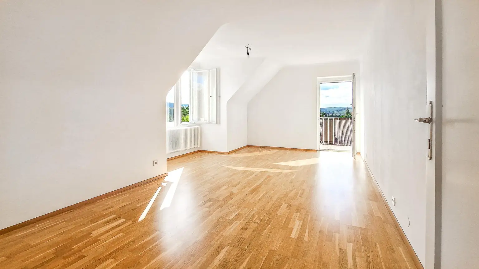 Grünruhelage am Wolfersberg. Einfamilienhaus mit großem Garten, traumhafter Fernsicht und großem Erweiterungspotenzial