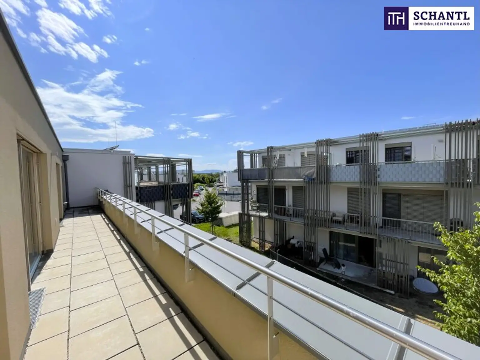 3-Zimmer-Wohntraum mit Dachterrasse in Ebergassing - Sonnenuntergänge inklusive! Schnell sein!