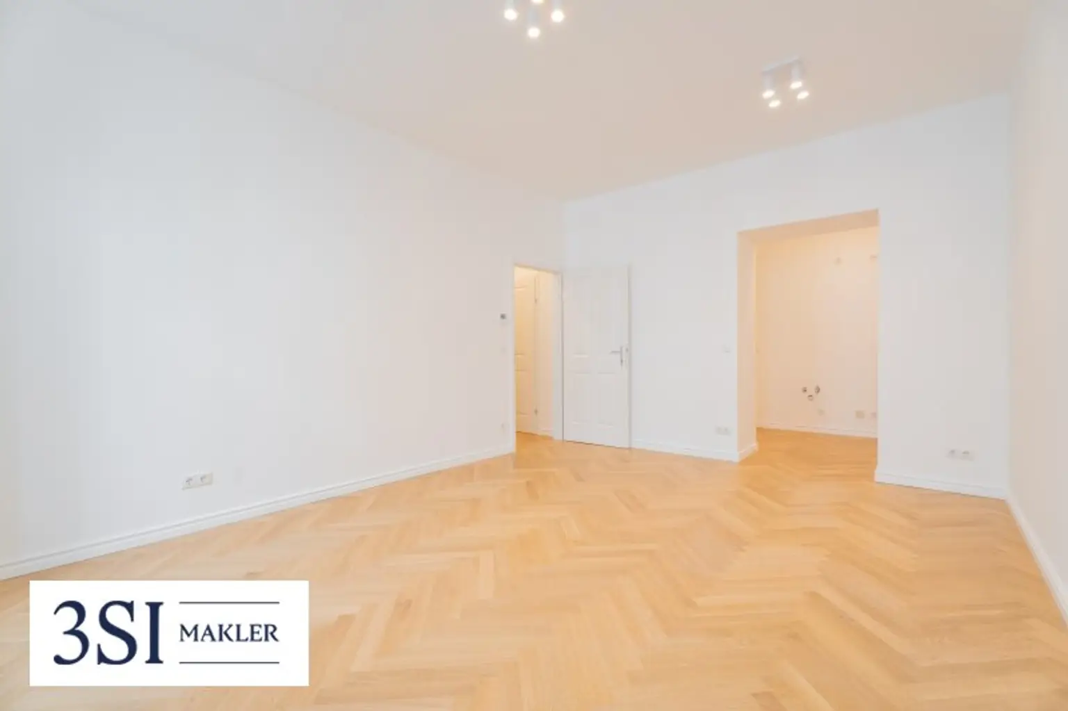 Top-sanierter Altbau-Erstbezug – Elegante 3-Zimmer-Wohnung mit moderner Ausstattung