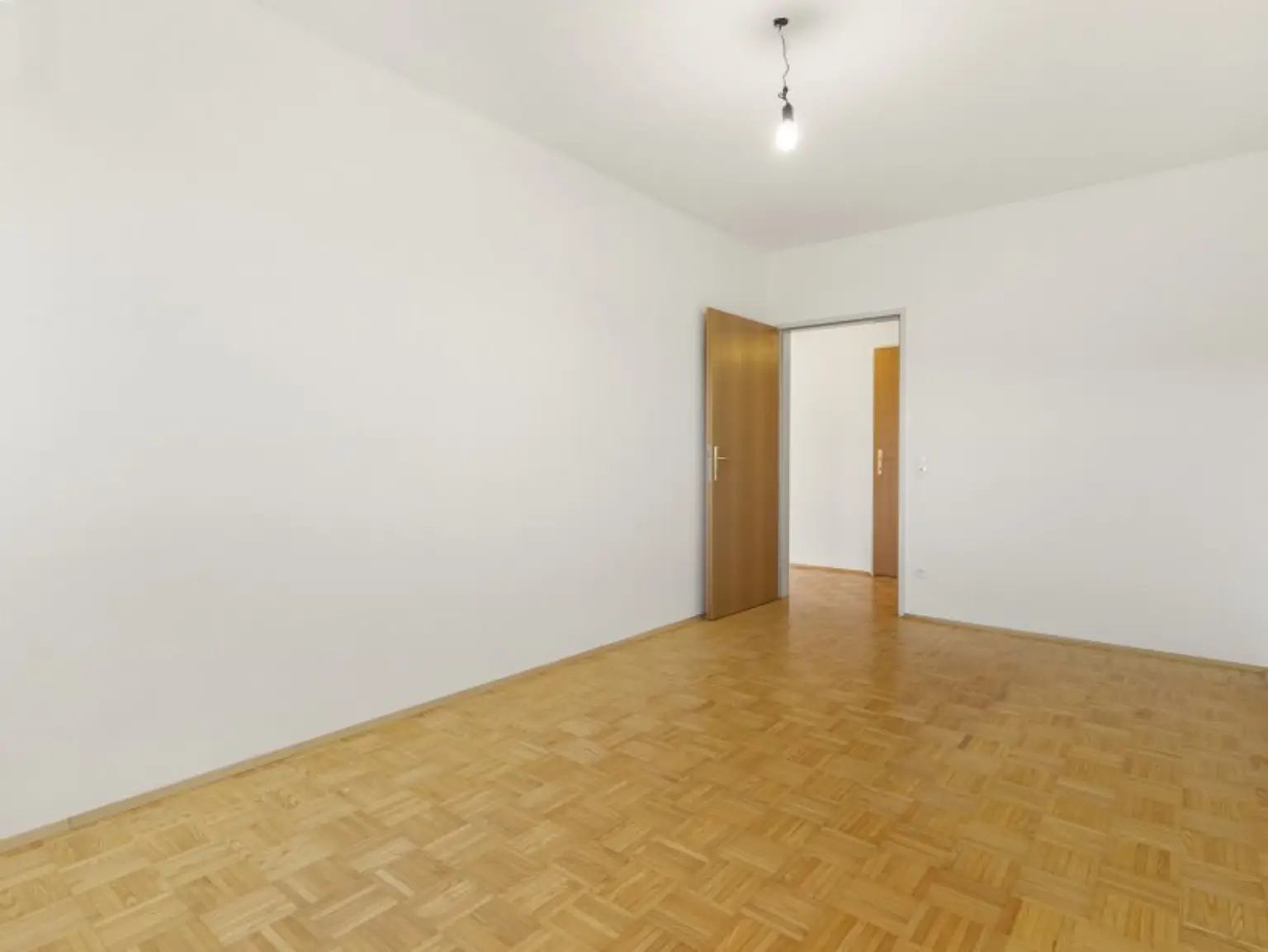 Schöne, sonnendurchflutete, ruhige und junge 94,00m² 3 Zi Wohnung in Viktring - Rekabachweg