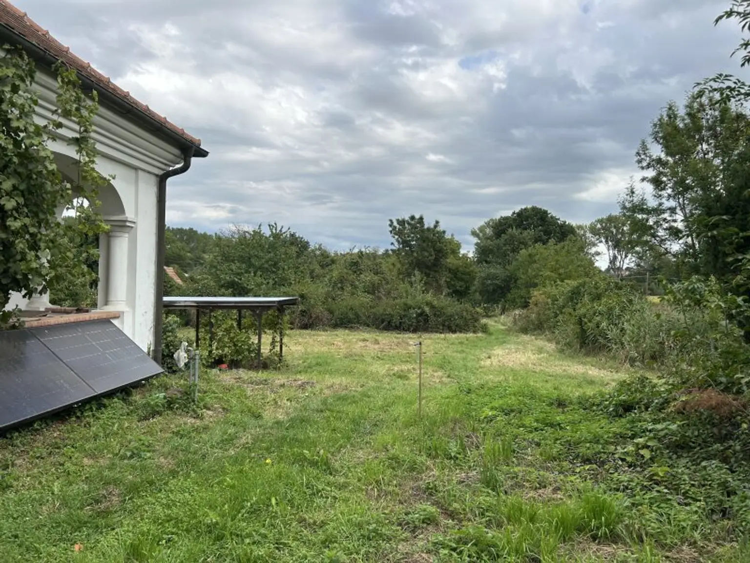 ++ Charmantes Mehrfamilienhaus mit großem Garten in Kleinmutschen ++