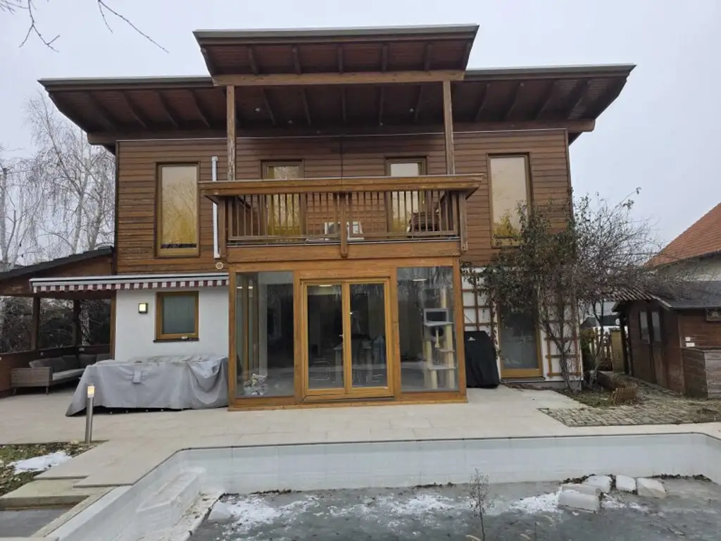 Idyllisches Einfamilienhaus in Gänserndorf: 5 Zimmer, Pool, Balkon & mehr!