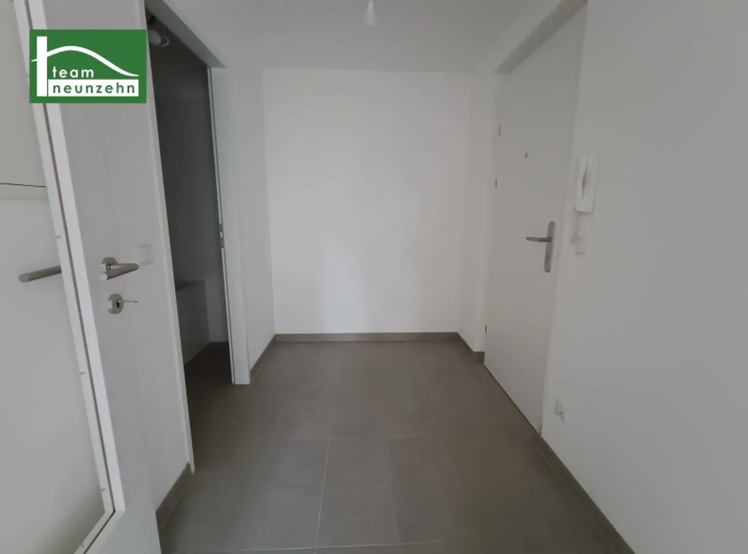 Unbefristete 2-Zimmer-Wohnung mit Eigengarten!