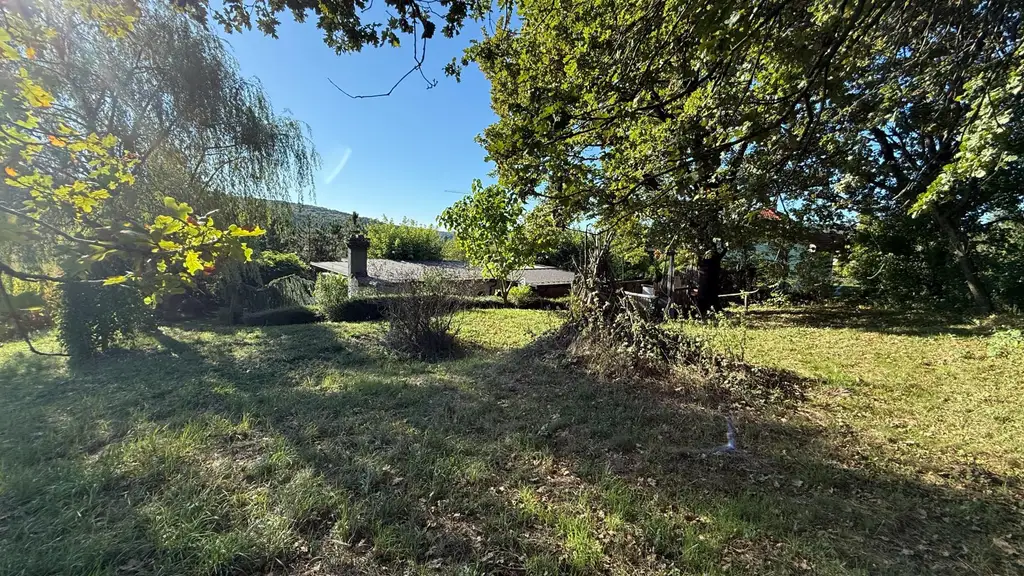 Attraktiver Bungalow auf einem großzügigen, sonnigen Grundstück in ruhiger Südlage