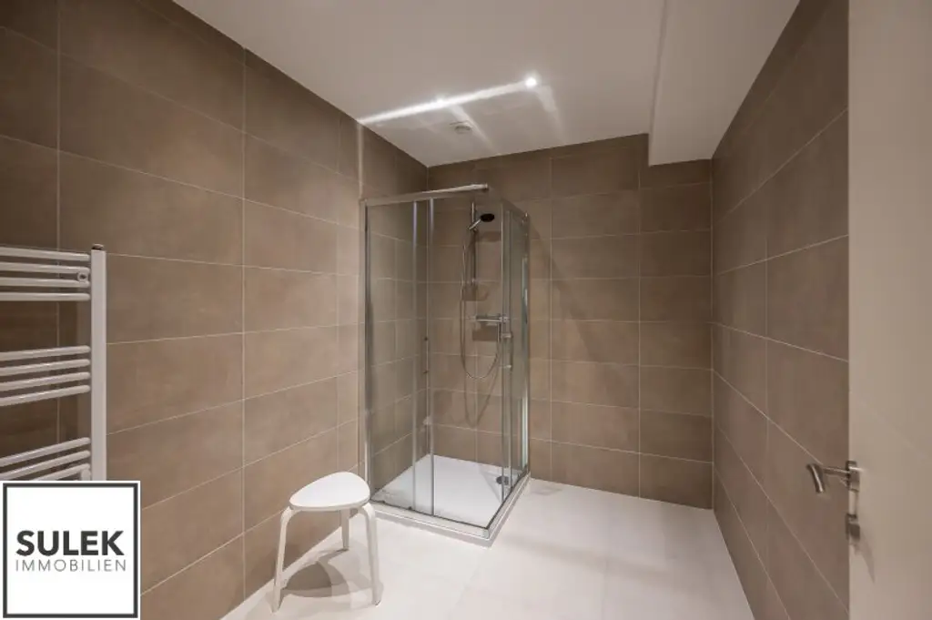 Ihr neuer Unternehmenssitz: Modernes Büro/ Praxisgebäude in Mödling mit Top-Anbindung
