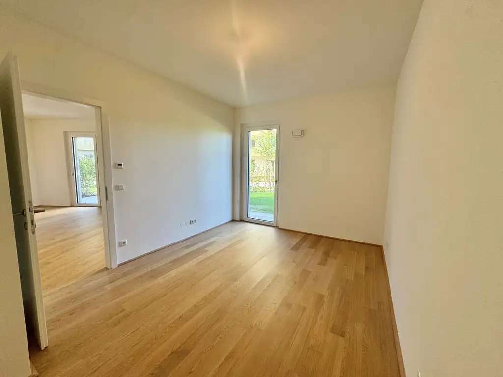 Hirschfeld: 2 Zimmer Wohnung Gartenjuwel! Provisionsfrei und Erstbezug