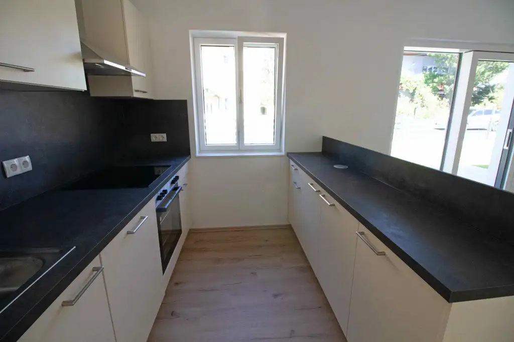 "Großzügige Doppelhaushälfte mit Terrasse und Garten zu mieten!"