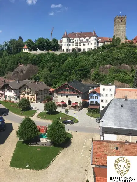 NEU! Reduzierter Preis! Historisches Haus mit zusätzlichen Geschäfts- Büroflächen  aus dem Jahre 1577 am Marktplatz