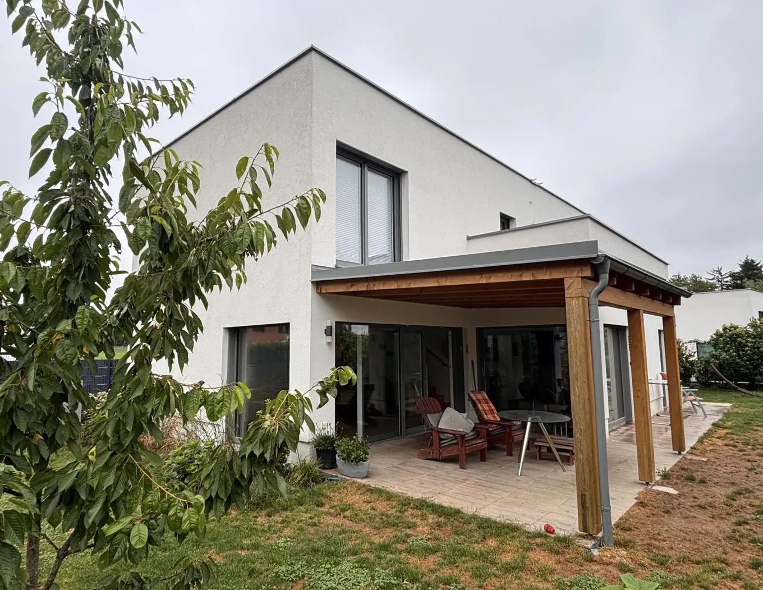 Einziehen & Wohlfühlen - modernes Wohnhaus mit Stil & Raum