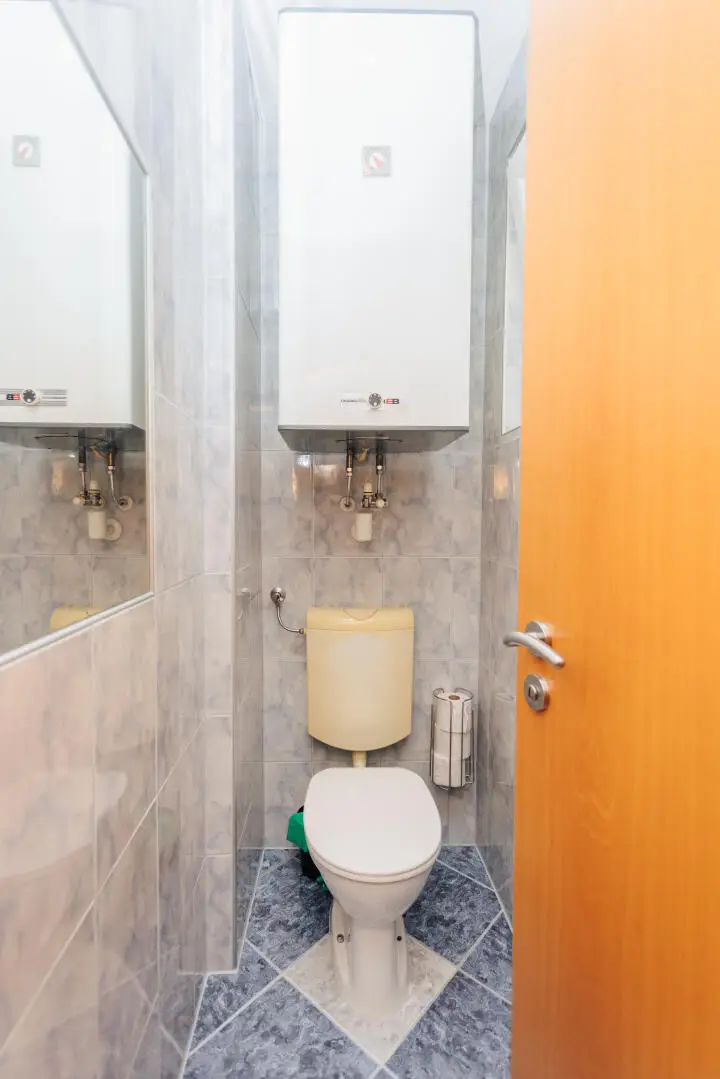 3-Zimmer-Wohnung mit Balkon, Lift, Parkplatz & Vollmöblierung – Sofortbezug in der Abstallerstraße
