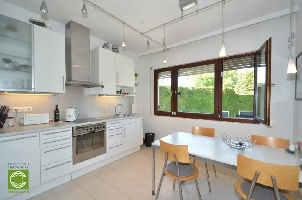 CHRISTOPH CHROMECEK IMMOBILIEN - PERCHTOLDSDORF - Gepflegtes und geräumiges Einfamilienhaus mit vielen Extras!