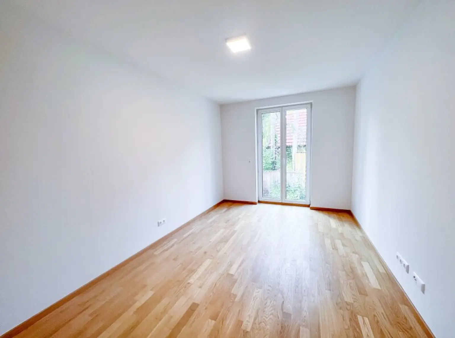 112 m2 Dachgeschosswohnung mit 11 m2 Balkon in Untermauerbach in absoluter Grünruhelage!