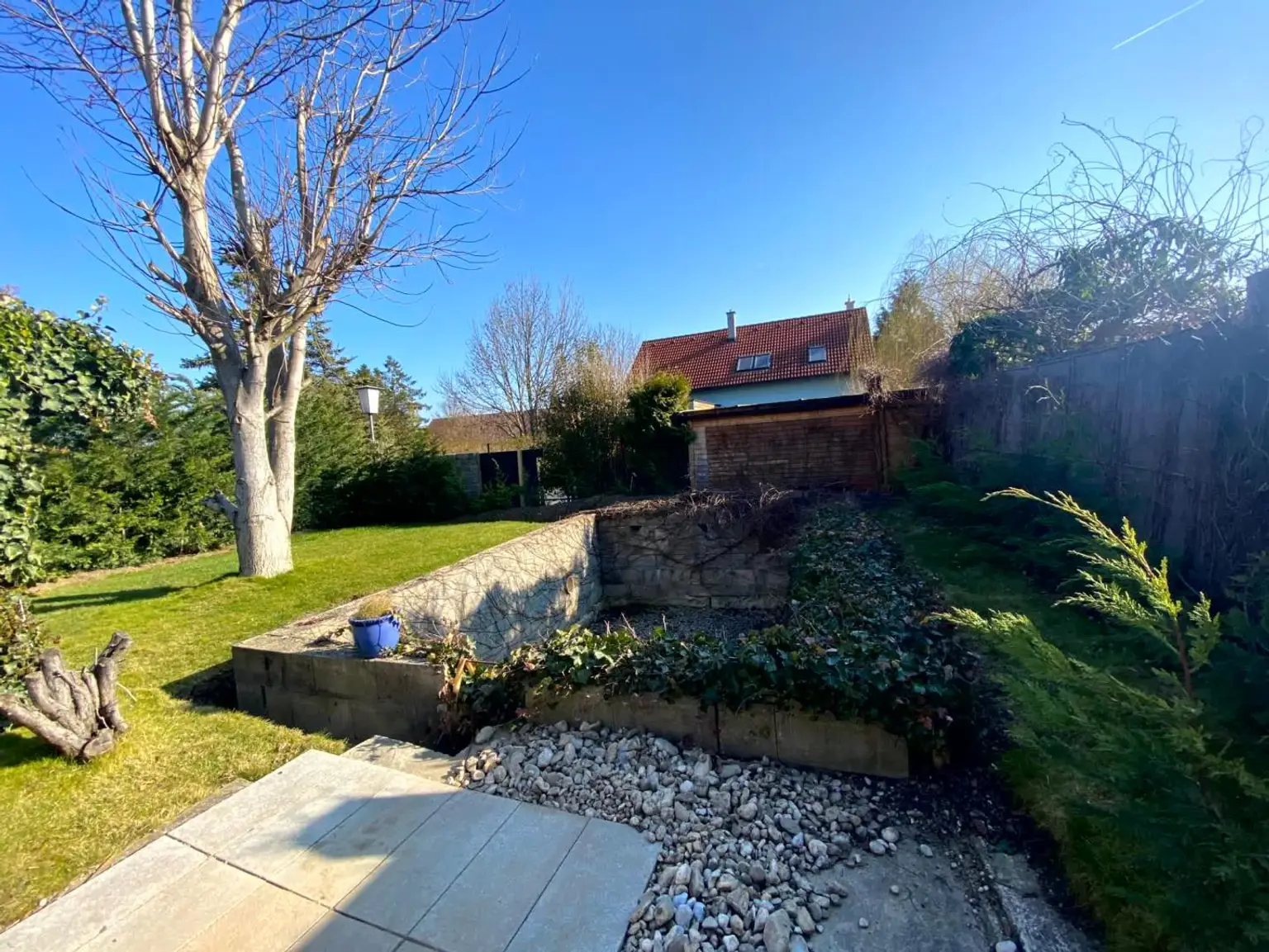 Pool nicht fertig gestellt