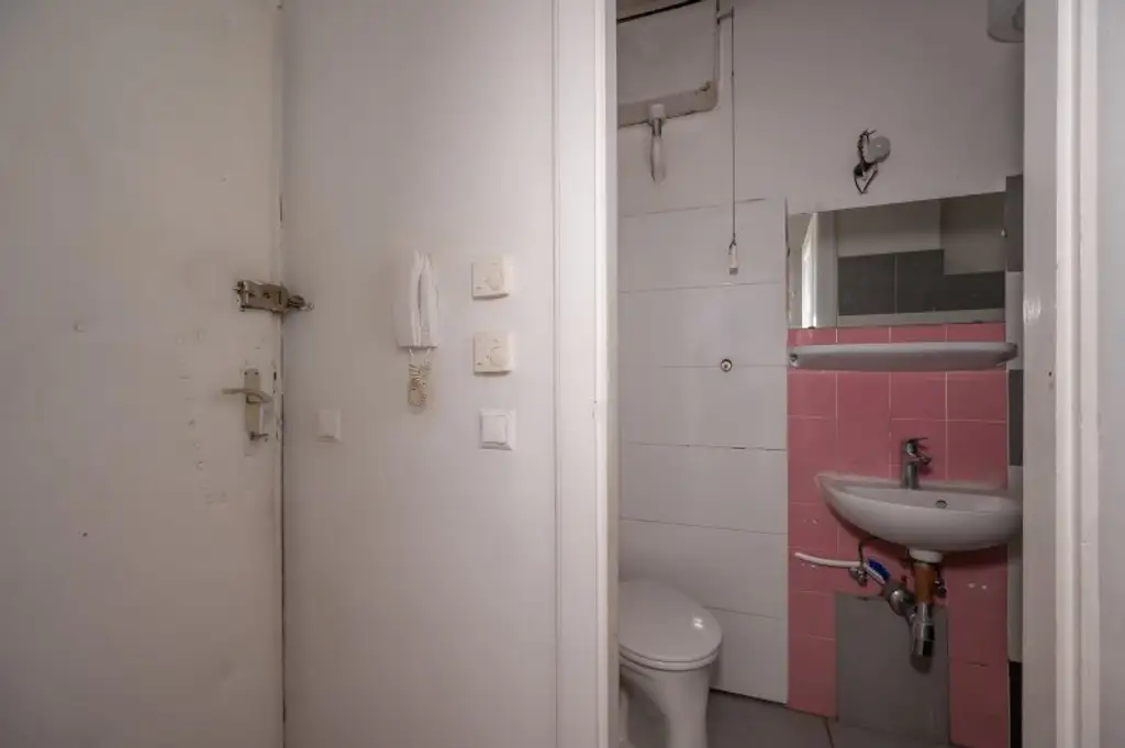 ++NEU++ 2-Zimmer Altbau-Wohnung zum Sanieren – entfalten Sie Ihr Wohntraum-Potenzial!
