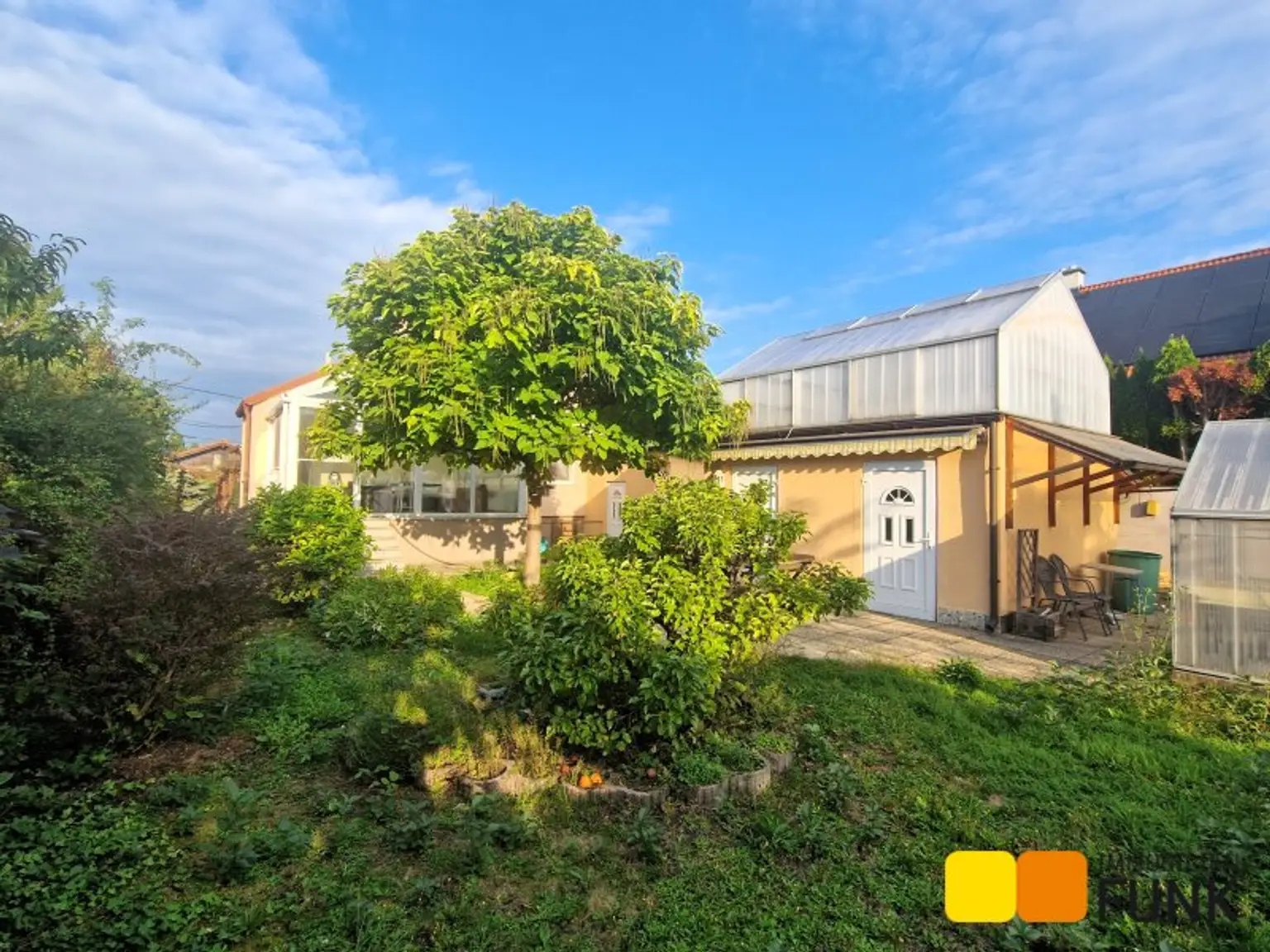 Gepflegtes Einfamilienhaus mit großem Garten