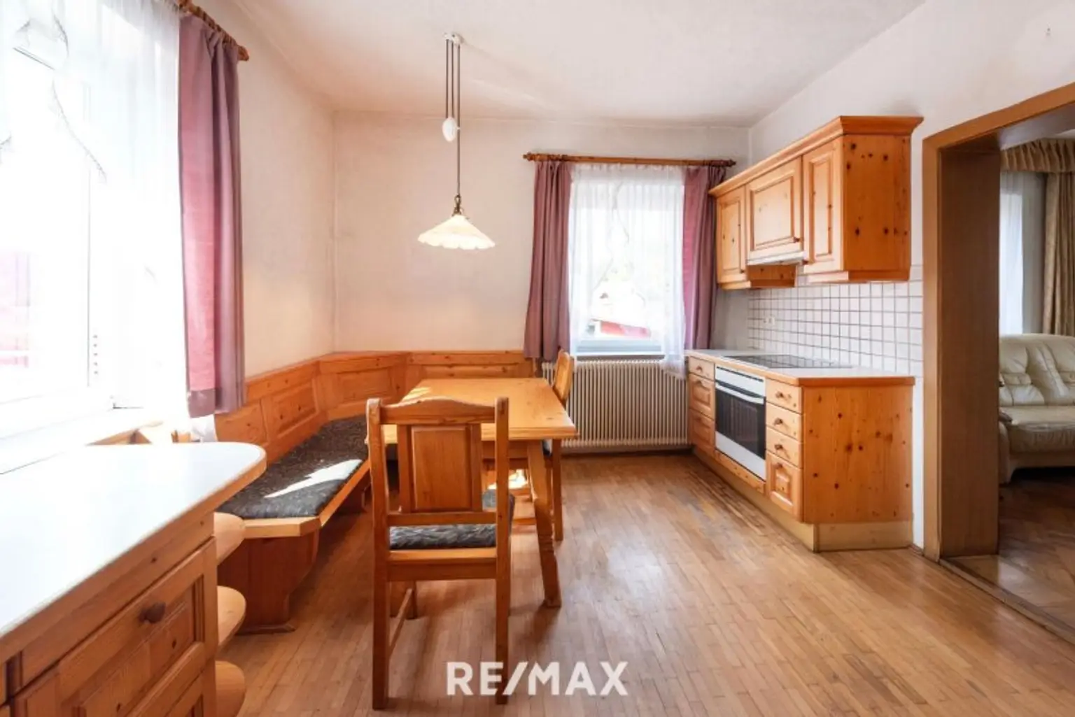 Küche mit Essbereich