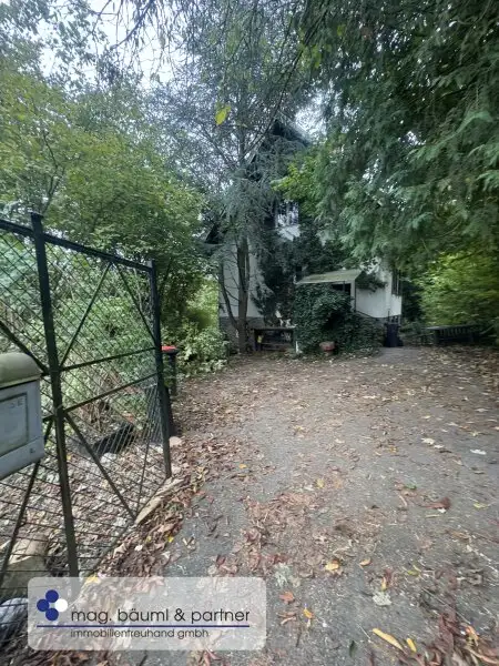Alleinstehendes  Haus  in einer absolut ruhigen Sackgasse mit Blick auf die  THAYA