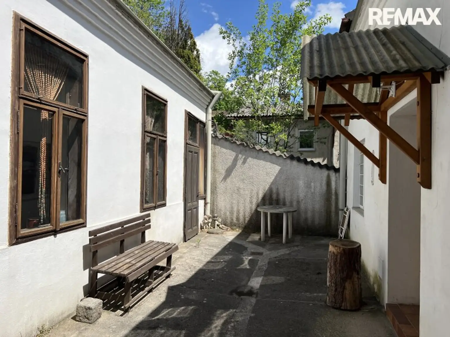 Schlossblick! Charmantes Einfamilienhaus in Gloggnitz am Silbersberg!!