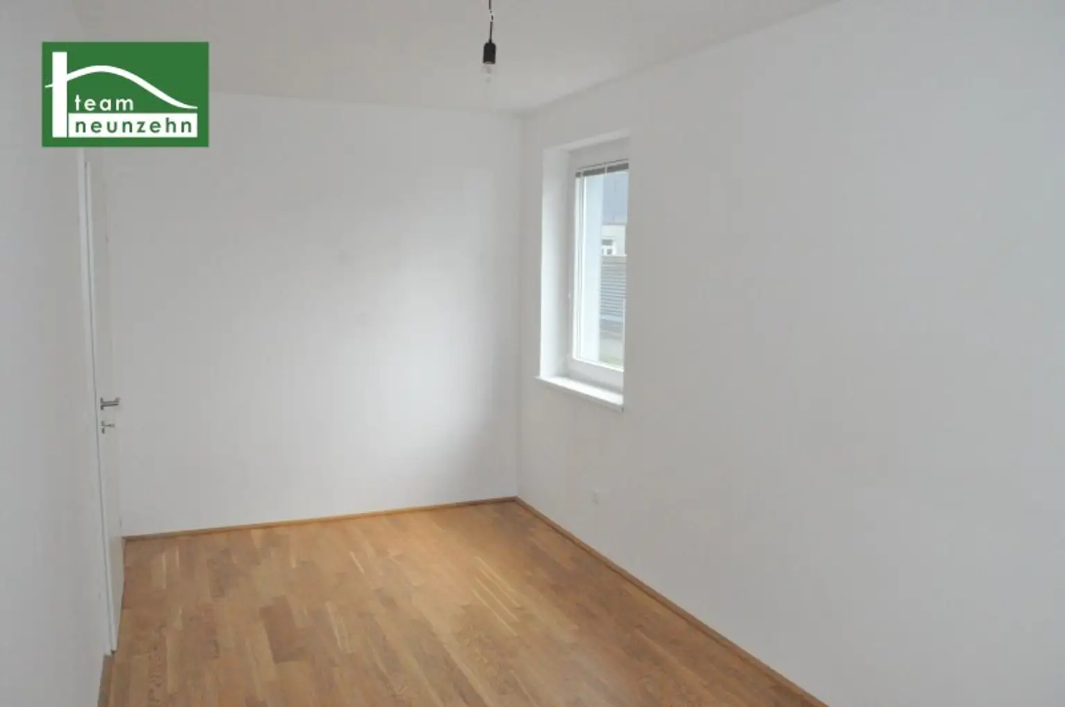 Lichtdurchflutete 4-Zimmer-Wohnung mit privater Außenfläche