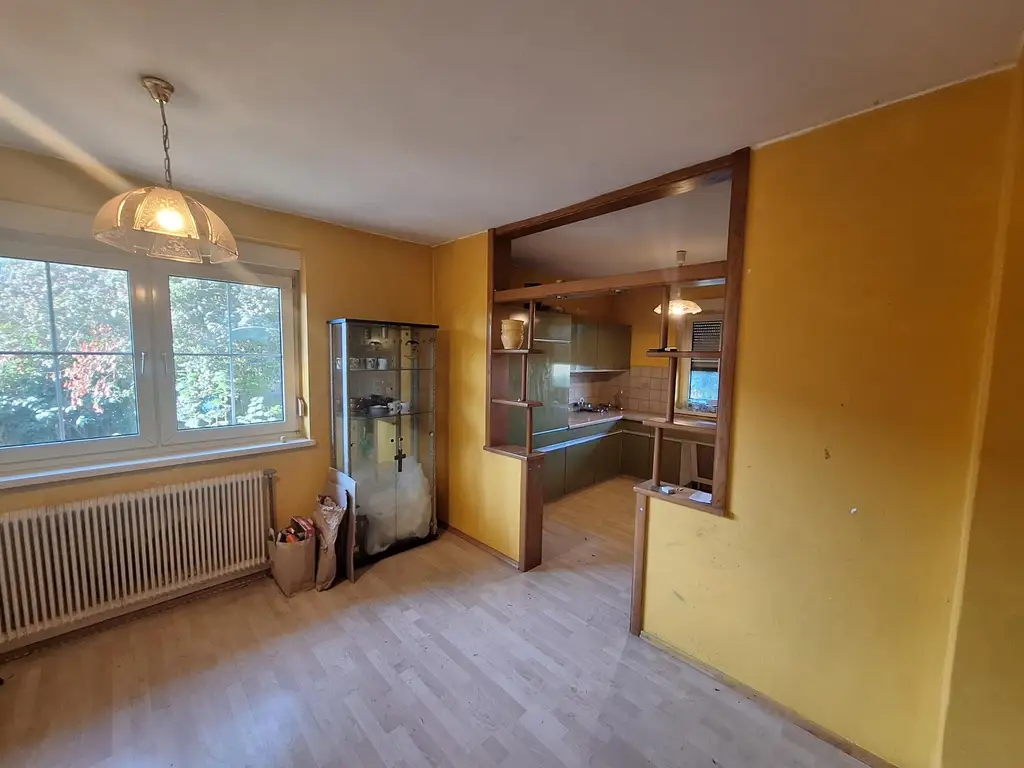 Mehrfamilienhaus in Kleinhain - zwei separate Eingänge vorhanden