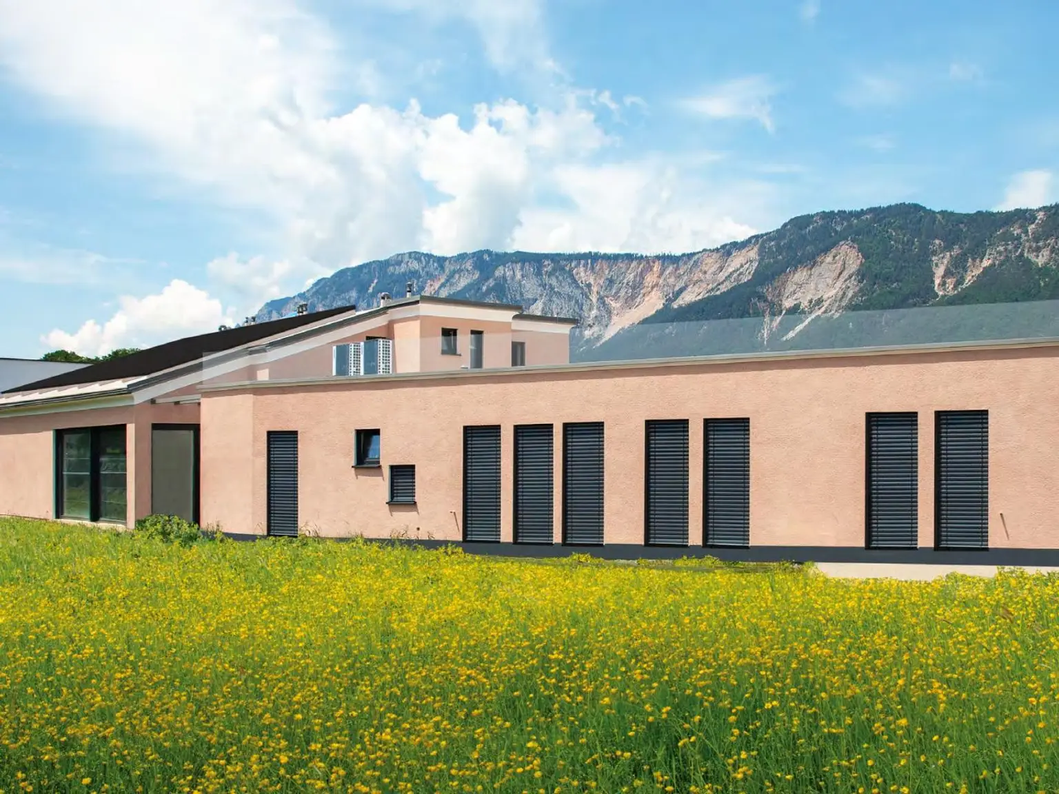 Villa Neuhaus – Wohnen, Arbeiten und Vorsorgen in einem einzigartigen Ensemble