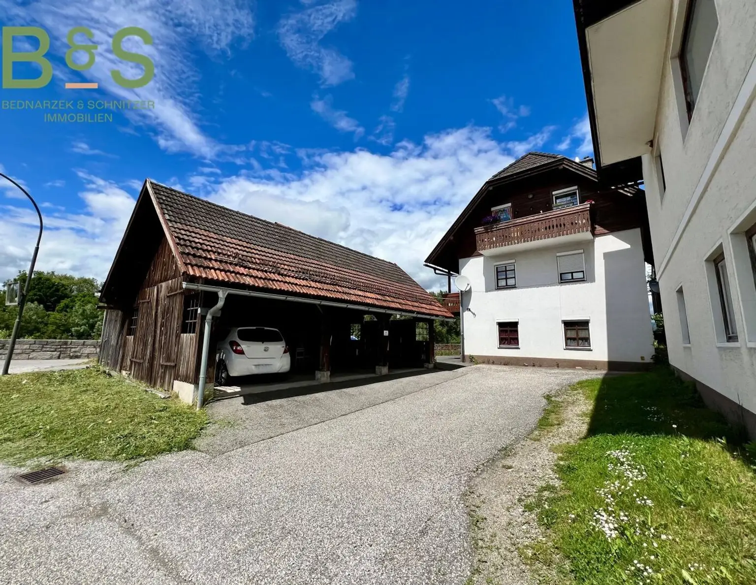 PROFITABLES Mehrparteienhaus- eine lukrative Gelegenheit für INVESTOREN!
